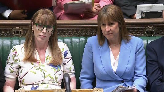 Angela-Rayner-sits-next-to-Rachel-Reeves-during-PMQs